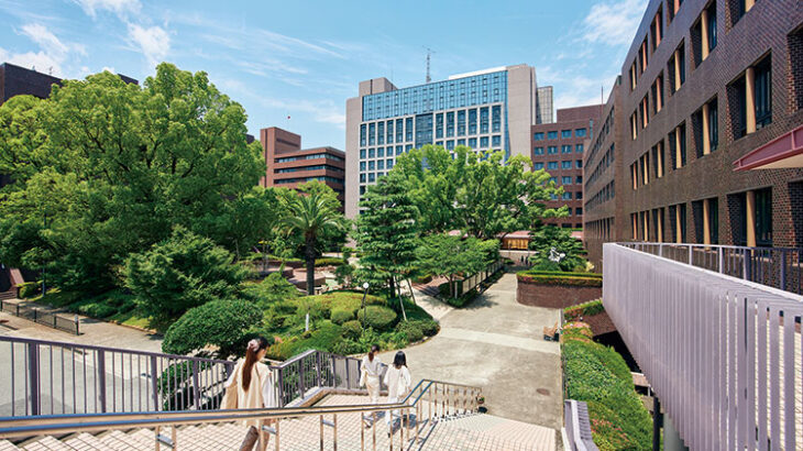 2023年4月、2学部1学科が誕生。全国最大規模の女子総合大学で、「一生を描ききる女性力」を育むー武庫川女子大学